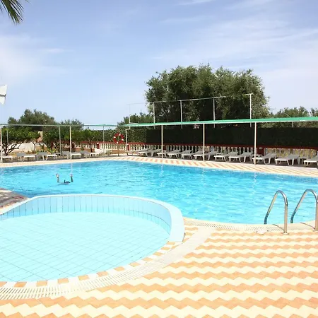 Hotel Triton Garden
