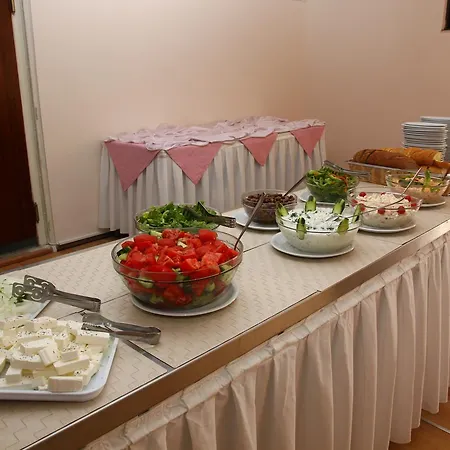 Hotel Triton Garden 3*