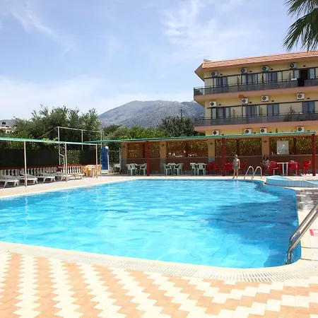 Отель Triton Garden 3*